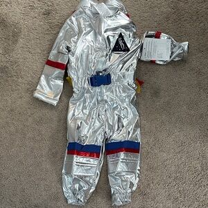 NWT Pottery Barn Baby Astronaut Costume 12-24 months
